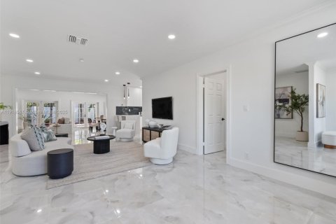 Villa ou maison à vendre à Fort Lauderdale, Floride: 4 chambres, 198.35 m2 № 1973236 - photo 28