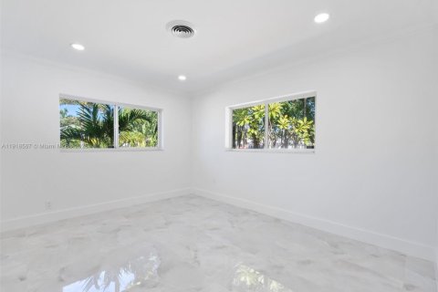 Villa ou maison à vendre à Fort Lauderdale, Floride: 4 chambres, 198.35 m2 № 1973236 - photo 13