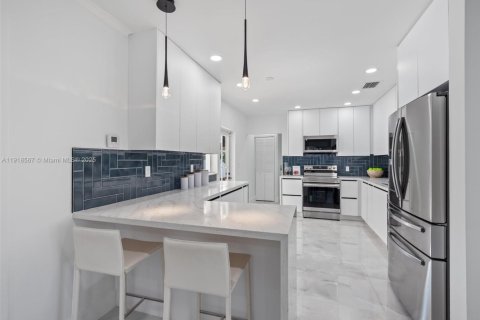 Villa ou maison à vendre à Fort Lauderdale, Floride: 4 chambres, 198.35 m2 № 1973236 - photo 18