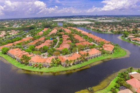 Adosado en alquiler en Weston, Florida, 3 dormitorios, 134.06 m2 № 1921139 - foto 1