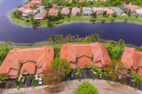 Adosado en alquiler en Weston, Florida, 3 dormitorios, 134.06 m2 № 1921139 - foto 2