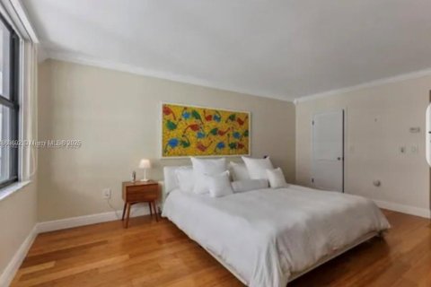 Купить кондоминиум в Бэл-Харбор, Флорида 2 спальни, 128.95м2, № 1979407 - фото 8