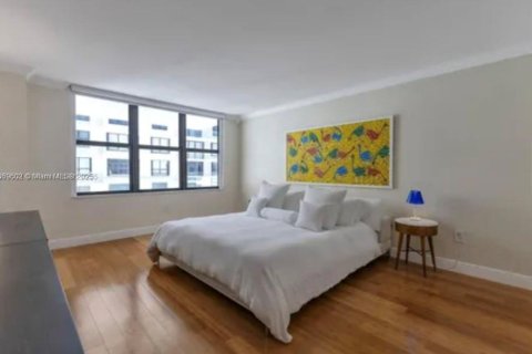 Купить кондоминиум в Бэл-Харбор, Флорида 2 спальни, 128.95м2, № 1979407 - фото 9