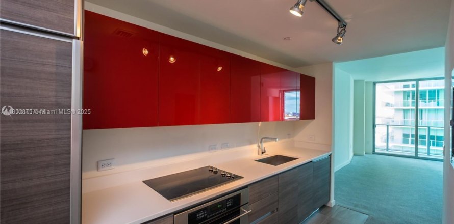 Estudio en el Condominio en Miami, Florida № 1877553