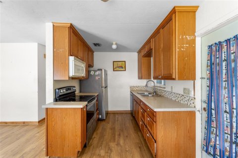 House in North Port, Florida 3 bedrooms, 79.06 sq.m. № 1870395 - photo 8