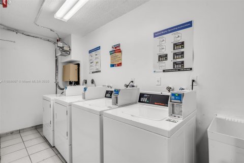 Copropriété à vendre à Miami Beach, Floride: 1 chambre, 38.09 m2 № 2066195 - photo 12