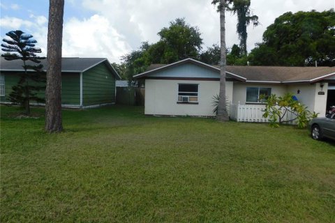 House in Holiday, Florida 3 bedrooms, 118.73 sq.m. № 1904641 - photo 17
