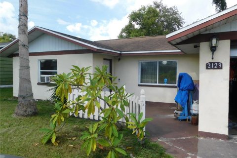 House in Holiday, Florida 3 bedrooms, 118.73 sq.m. № 1904641 - photo 2