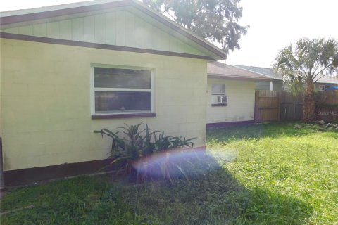 House in Holiday, Florida 3 bedrooms, 118.73 sq.m. № 1904641 - photo 18