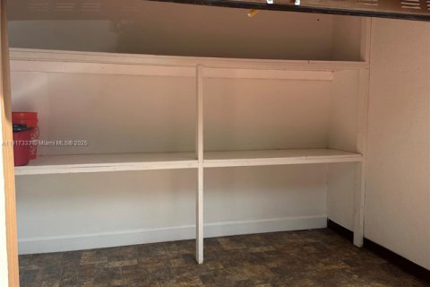 Townhouse in Miramar, Florida 3 bedrooms, 157.93 sq.m. № 1972035 - photo 11