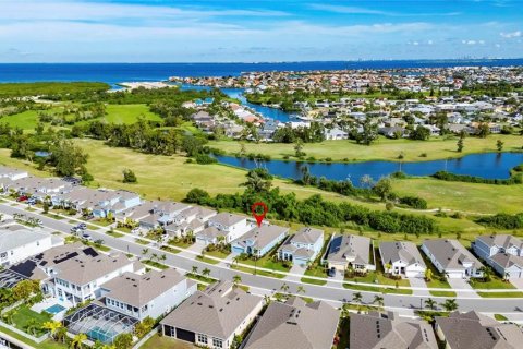 Casa en venta en Apollo Beach, Florida, 4 dormitorios, 221.48 m2 № 1899503 - foto 2