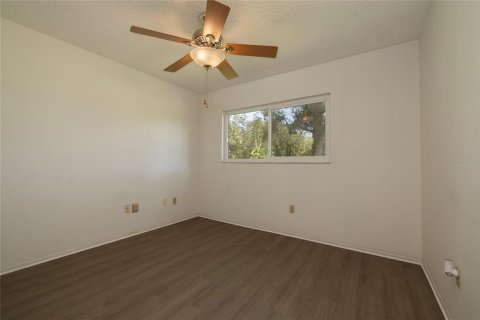 House in Pinellas Park, Florida 3 bedrooms, 122.63 sq.m. № 2304452 - photo 20