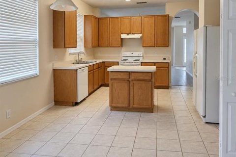 Villa ou maison à louer à Orlando, Floride: 3 chambres, 181.35 m2 № 2430543 - photo 13