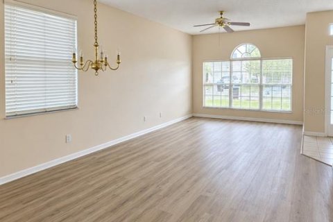 Villa ou maison à louer à Orlando, Floride: 3 chambres, 181.35 m2 № 2430543 - photo 9