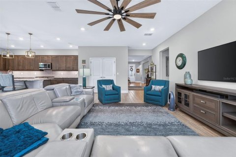 House in OCALA PRESERVE in Ocala, Florida 3 bedrooms, 219.25 sq.m. № 2355021 - photo 9