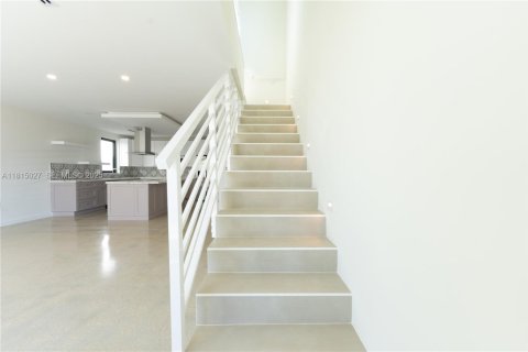 House in Key Largo, Florida 3 bedrooms № 2037954 - photo 8