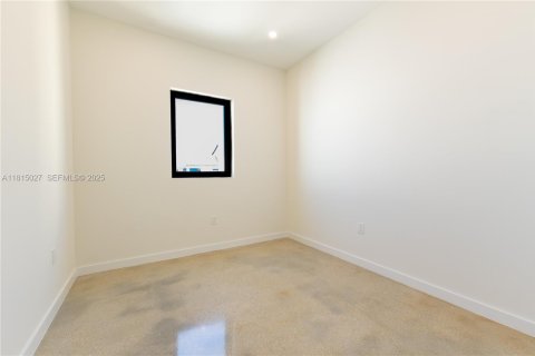 House in Key Largo, Florida 3 bedrooms № 2037954 - photo 11