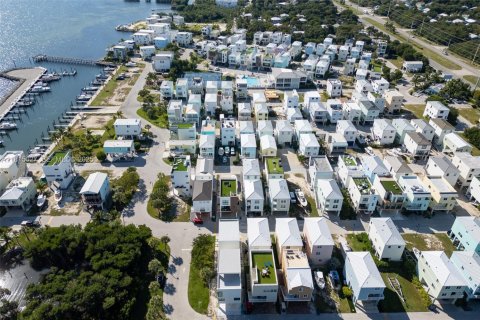 House in Key Largo, Florida 3 bedrooms № 2037954 - photo 23