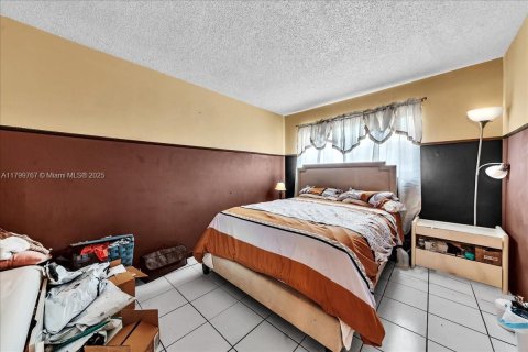 Condo in Lauderhill, Florida, 2 bedrooms  № 1959499 - photo 22