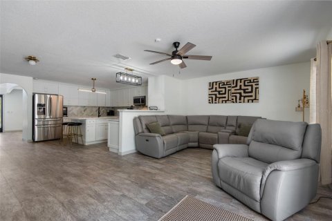 Villa ou maison à vendre à Palm Coast, Floride: 5 chambres, 278.52 m2 № 2091934 - photo 24