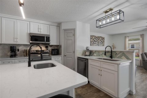 Villa ou maison à vendre à Palm Coast, Floride: 5 chambres, 278.52 m2 № 2091934 - photo 13
