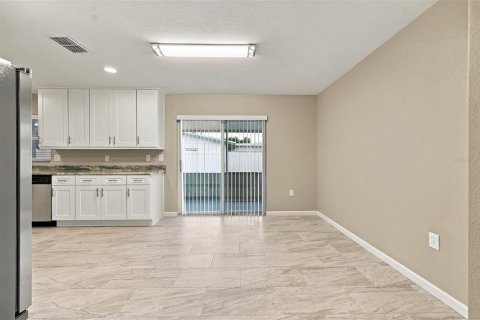 Villa ou maison à vendre à Sarasota, Floride: 3 chambres, 113.81 m2 № 2408744 - photo 9