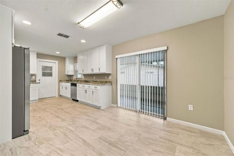 Villa ou maison à vendre à Sarasota, Floride: 3 chambres, 113.81 m2 № 2408744 - photo 10
