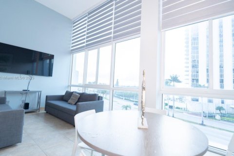 Купить кондоминиум в Майами-Бич, Флорида 1 спальня, 53.88м2, № 1961708 - фото 15
