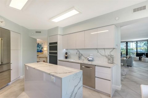 Copropriété à vendre à Longboat Key, Floride: 3 chambres, 220.64 m2 № 1525778 - photo 21