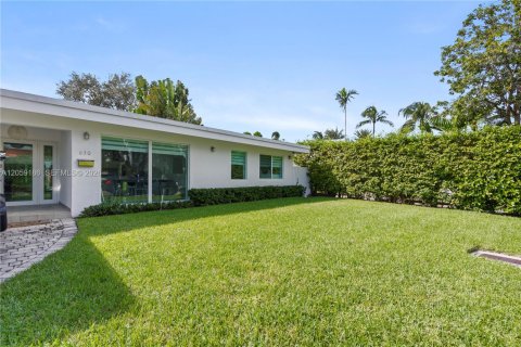 Villa ou maison à louer à Key Biscayne, Floride: 4 chambres, 204.01 m2 № 2169479 - photo 3
