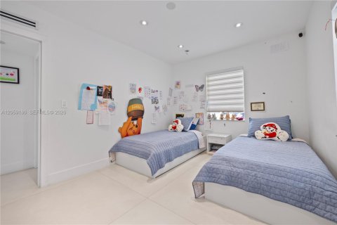 Villa ou maison à louer à Key Biscayne, Floride: 4 chambres, 204.01 m2 № 2169479 - photo 16