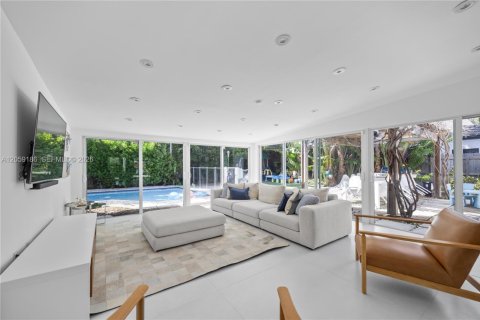 Villa ou maison à Key Biscayne, Floride 4 chambres, 204.01 m2 № 2169479