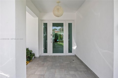 Villa ou maison à louer à Key Biscayne, Floride: 4 chambres, 204.01 m2 № 2169479 - photo 4