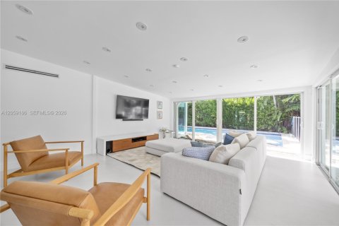 Villa ou maison à louer à Key Biscayne, Floride: 4 chambres, 204.01 m2 № 2169479 - photo 5