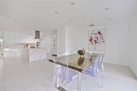 Villa ou maison à louer à Key Biscayne, Floride: 4 chambres, 204.01 m2 № 2169479 - photo 11