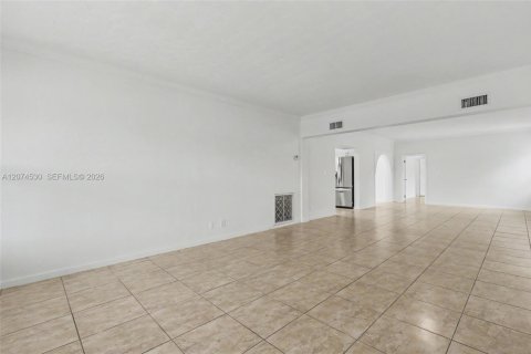 Casa en venta en Hollywood, Florida, 4 dormitorios, 218.51 m2 № 2312147 - foto 14