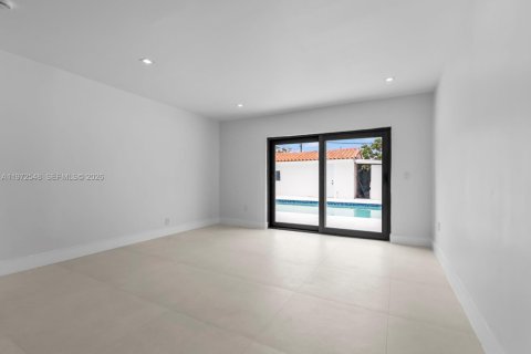 Casa en venta en Miami Beach, Florida, 4 dormitorios, 163.51 m2 № 2040360 - foto 30