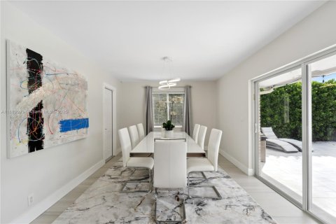 House in Fort Lauderdale, Florida 3 bedrooms, 147.16 sq.m. № 1978743 - photo 6