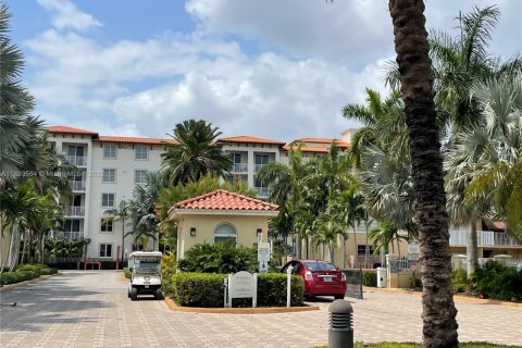 Condo in Doral, Florida, 2 bedrooms  № 1945685 - photo 1