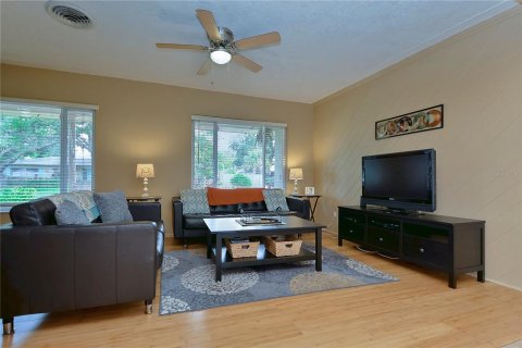 Casa en alquiler en Gulfport, Florida, 3 dormitorios, 130.99 m2 № 522957 - foto 19