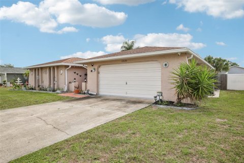Villa ou maison à vendre à Hudson, Floride: 4 chambres, 167.6 m2 № 2342268 - photo 2