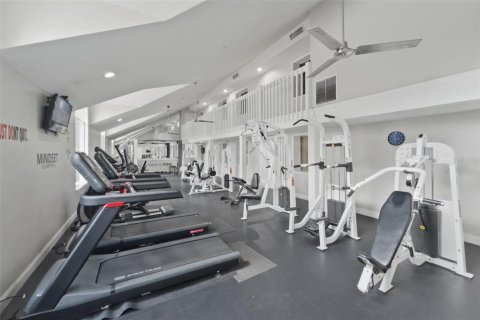 Condo in Orlando, Florida, 2 bedrooms  № 2213222 - photo 24