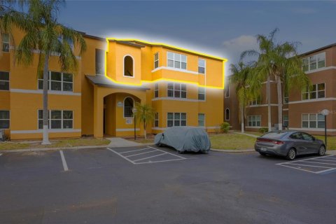 Condo in Orlando, Florida, 2 bedrooms  № 2213222 - photo 2