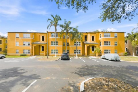 Condo in Orlando, Florida, 2 bedrooms № 2213222