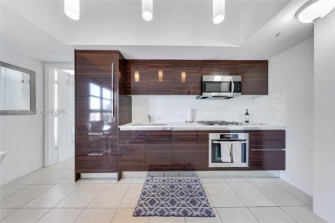 Condo in Miami Beach, Florida, 1 bedroom  № 2000410