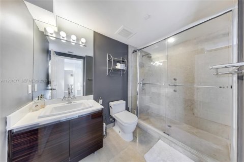 Condo in Miami Beach, Florida, 1 bedroom  № 2000410 - photo 7