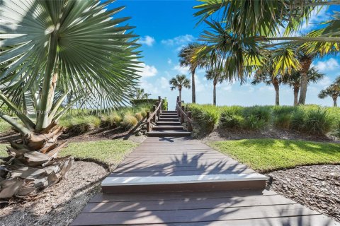 Condo in Miami Beach, Florida, 1 bedroom  № 2000410 - photo 4