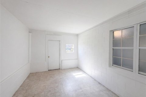 Casa en venta en Winter Haven, Florida, 3 dormitorios, 94.67 m2 № 2227349 - foto 17