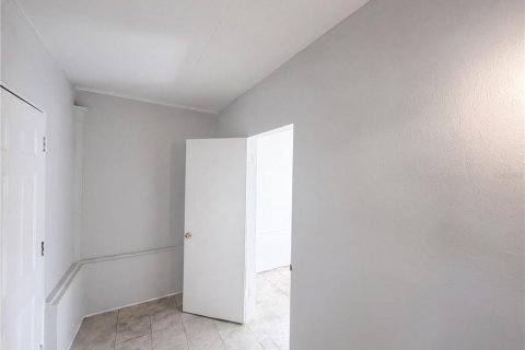 Casa en venta en Winter Haven, Florida, 3 dormitorios, 94.67 m2 № 2227349 - foto 16