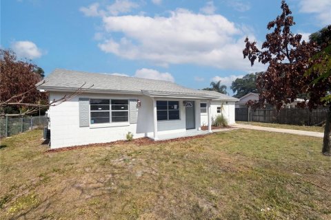 Casa en Winter Haven, Florida 3 dormitorios, 94.67 m2 № 2227349